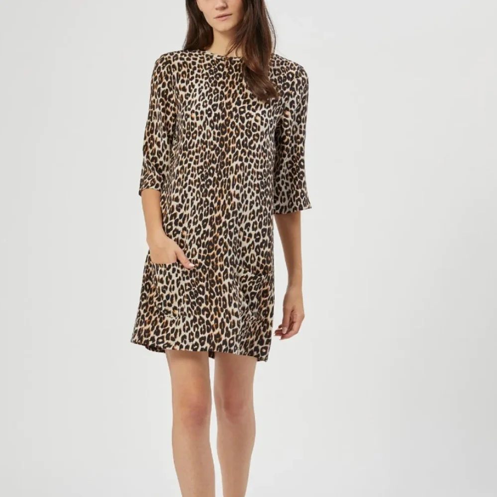 Equipment Femme Aubrey Silk Dress - Picture 1 of 14